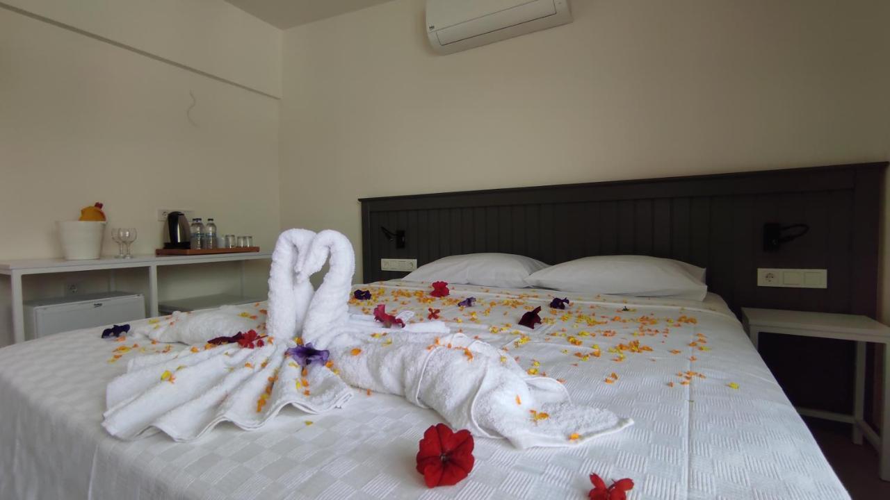 Yuvam Prime Beach Hotel มาร์มาริส ภายนอก รูปภาพ