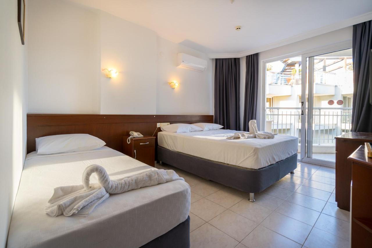 Yuvam Prime Beach Hotel มาร์มาริส ภายนอก รูปภาพ