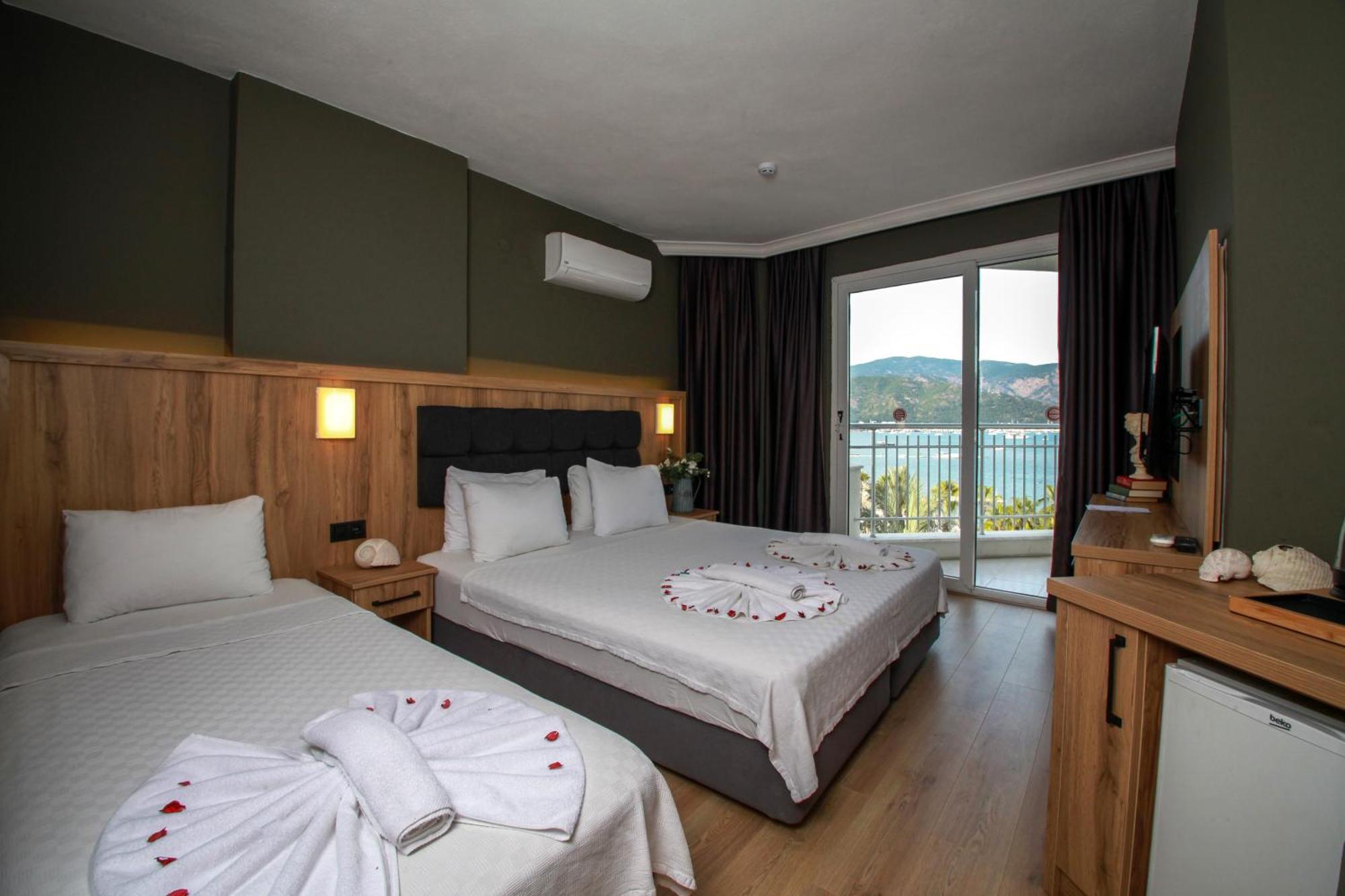 Yuvam Prime Beach Hotel มาร์มาริส ภายนอก รูปภาพ