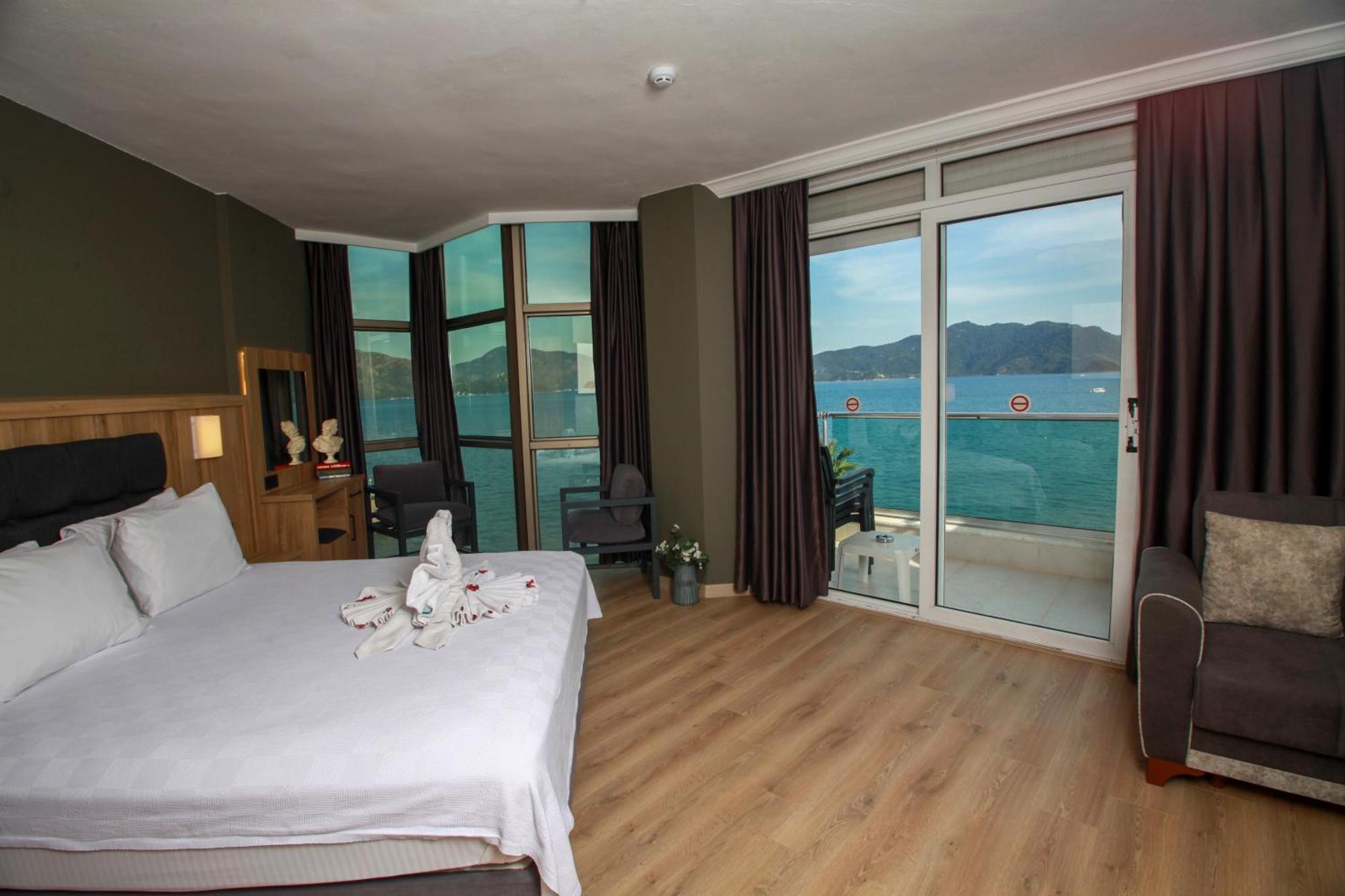 Yuvam Prime Beach Hotel มาร์มาริส ภายนอก รูปภาพ