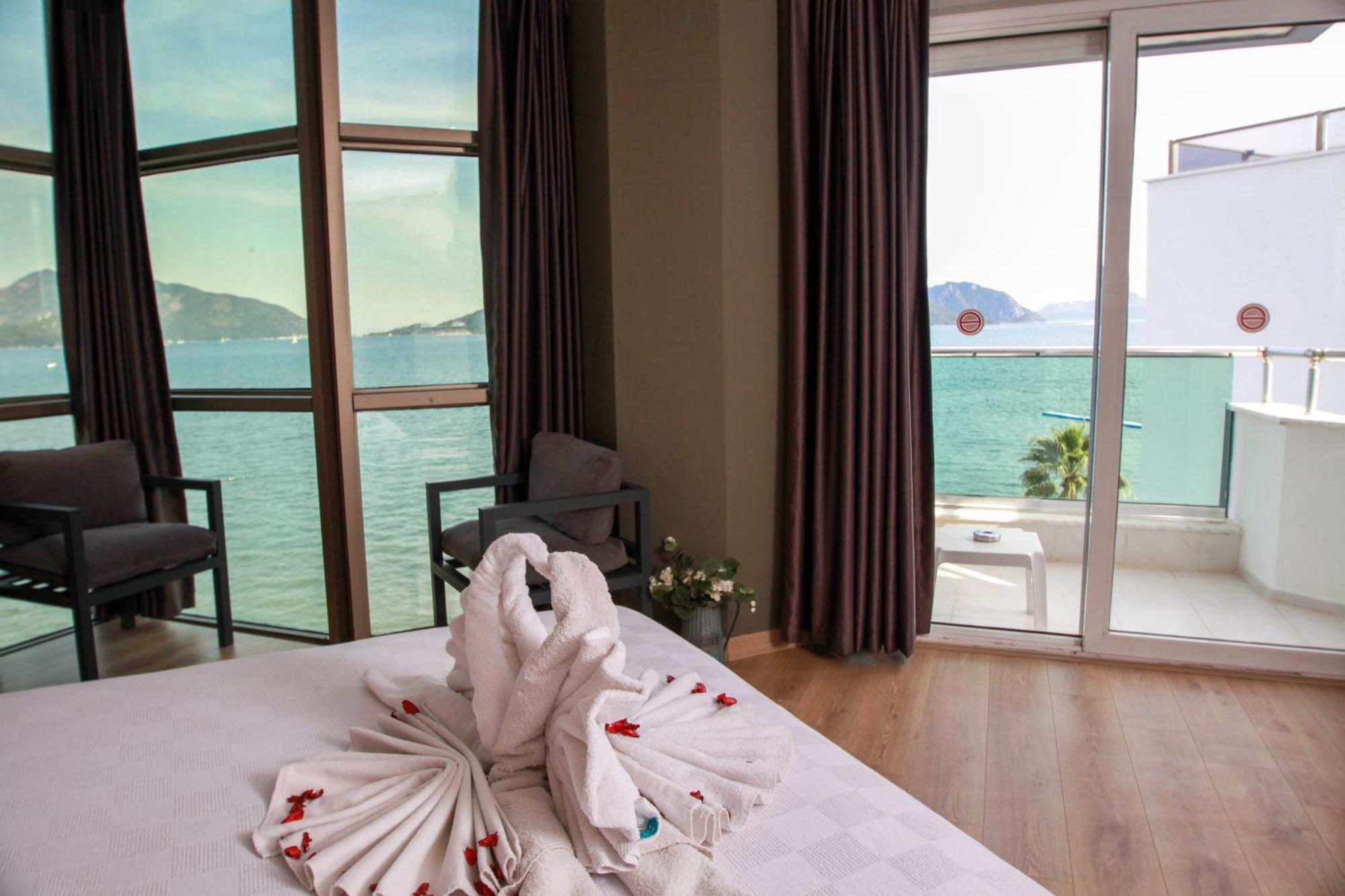 Yuvam Prime Beach Hotel มาร์มาริส ภายนอก รูปภาพ