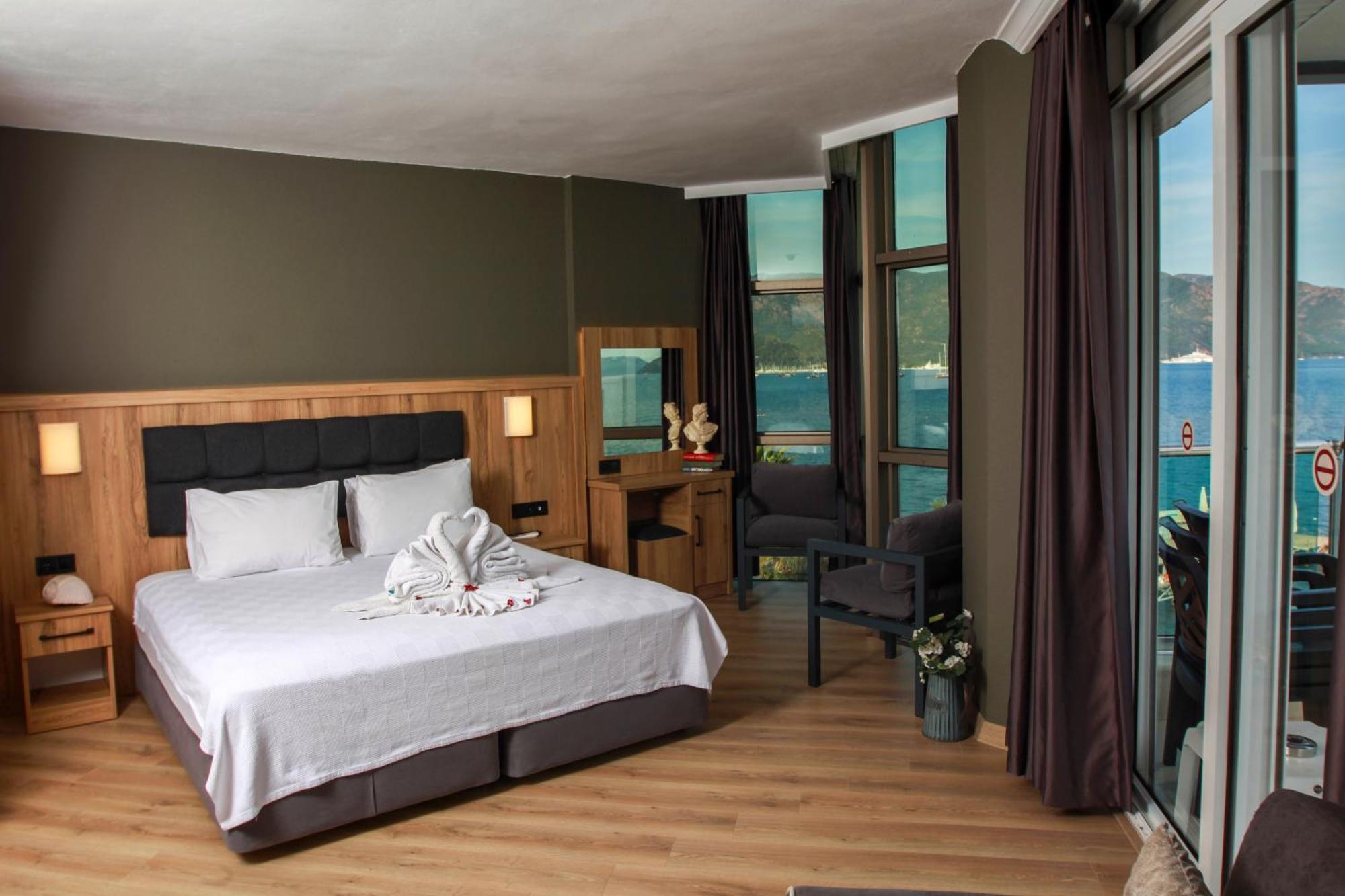 Yuvam Prime Beach Hotel มาร์มาริส ภายนอก รูปภาพ